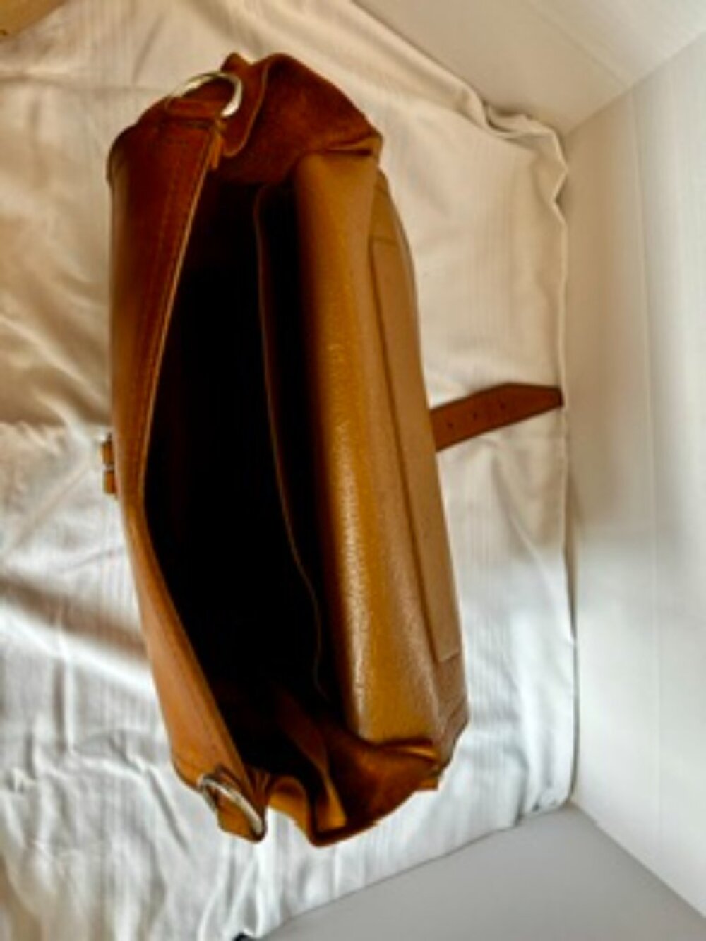 Tobacco color Saddleback Full Grain Leather Briefcase - Picture 5 of 15